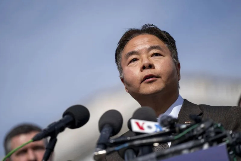 Johnson Pulls House Into Early Recess, Sidesteps Impeachment Vote as Democrats Demand AI Safeguards