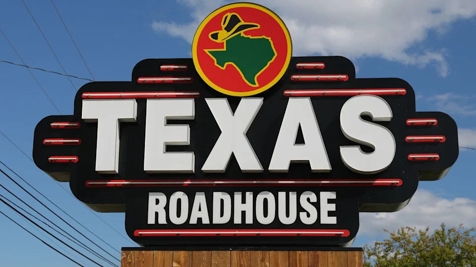 Viral Video Shows Roaches Crawling in Georgia LongHorn Kitchen; Chain Installs New Leadership