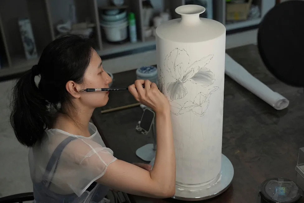 Kako Jingdezhen Čuva Vekovima Staru Porcelansku Baštinu i Privlači Novu Generaciju