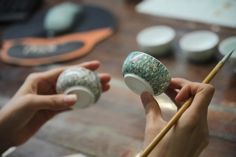 Kako Jingdezhen Čuva Vekovima Staru Porcelansku Baštinu i Privlači Novu Generaciju