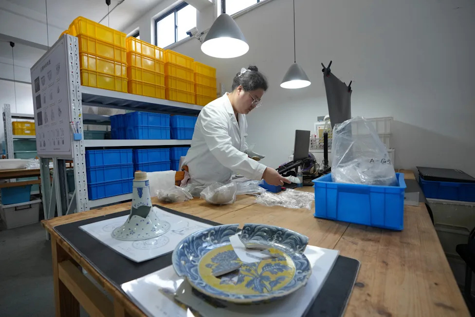 Kako Jingdezhen Čuva Vekovima Staru Porcelansku Baštinu i Privlači Novu Generaciju