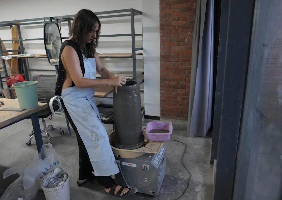 Kako Jingdezhen Čuva Vekovima Staru Porcelansku Baštinu i Privlači Novu Generaciju