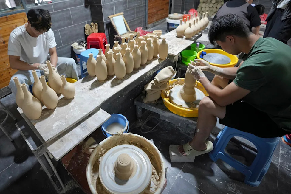 Kako Jingdezhen Čuva Vekovima Staru Porcelansku Baštinu i Privlači Novu Generaciju