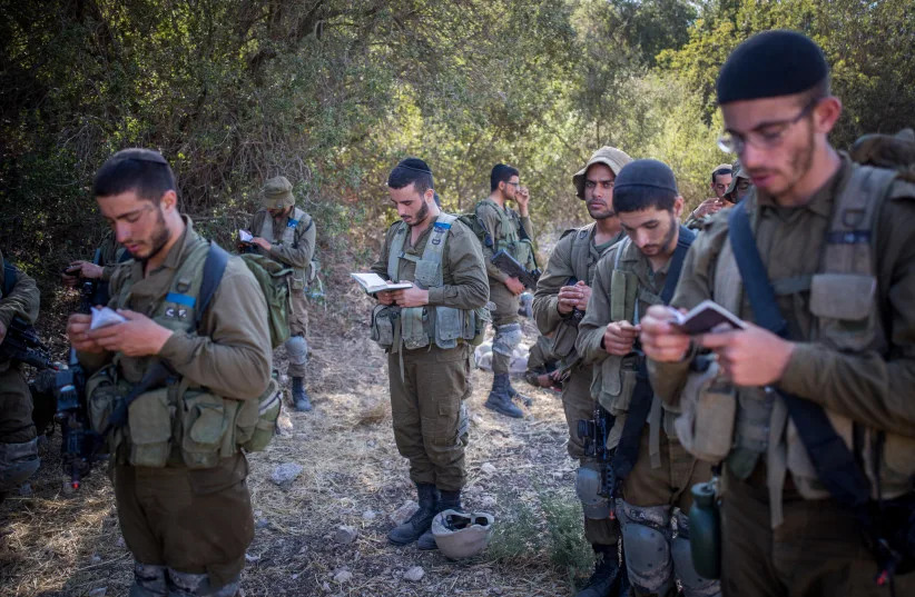 Former Shin Bet Commander Urges Licensed Gun Owners To Carry Firearms At Yom Kippur Services