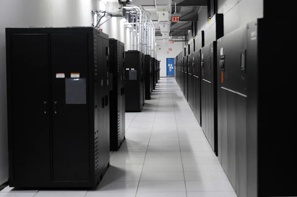 Who Should Pay for AI Data Centers’ Power? House Bill and State Rules Push Costs to Large Users
