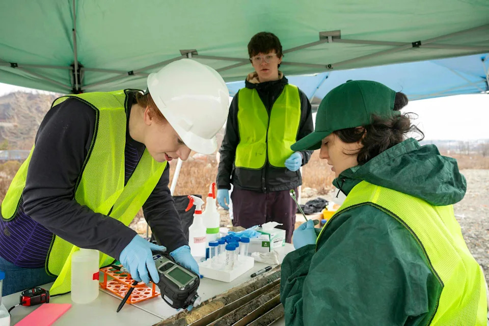 Beneath Pittsburgh’s Redevelopment: Bacteria That Evolved to Eat Industrial Pollution