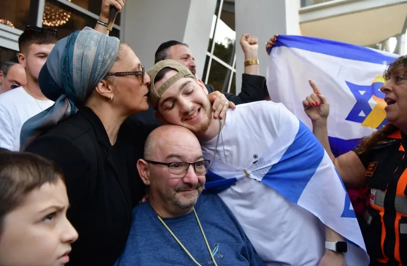 One-Year Anniversary: Ex-Hostage Bar Kupershtein Leads Slichot Service at Hostages Square