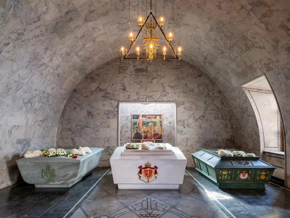 Revealed: King Harald’s Ship-Shaped Sarcophagus Carved From 400-Million-Year-Old Olivine