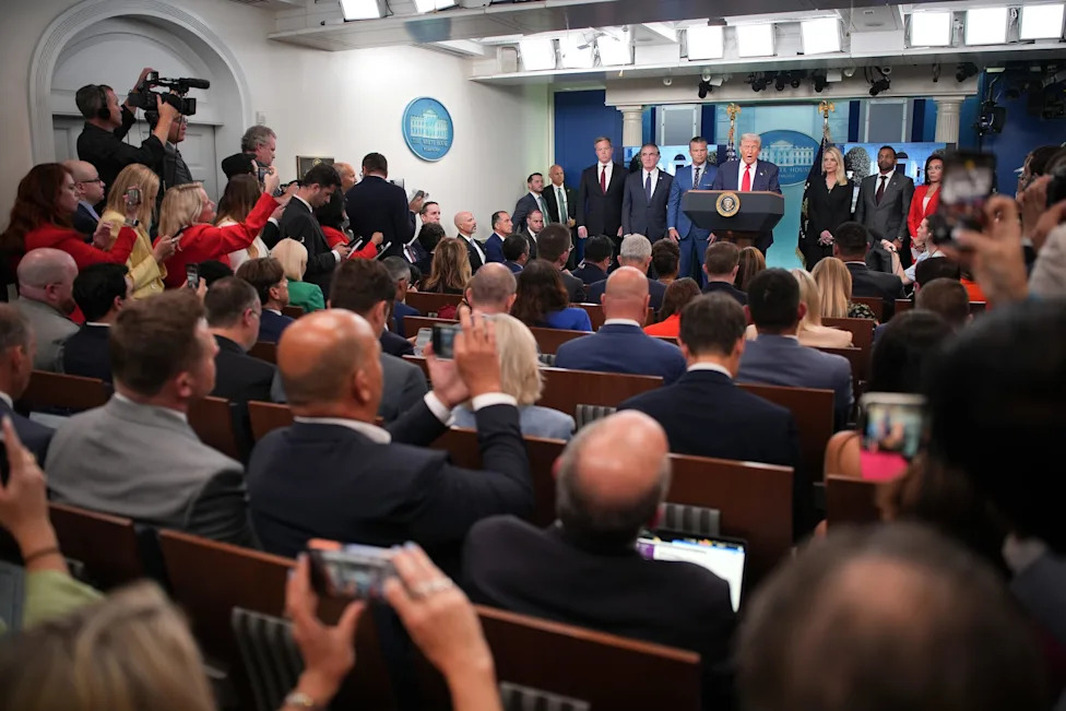 Is Trump’s New White House Ban On Select News Outlets Legal? A Complex First Amendment Fight Looms