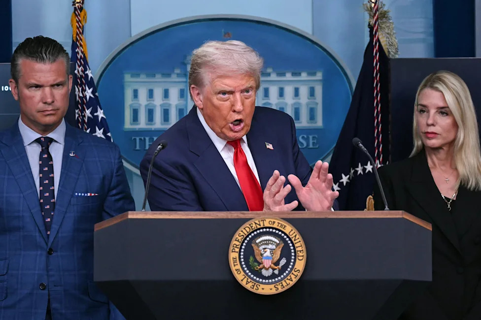 Is Trump’s New White House Ban On Select News Outlets Legal? A Complex First Amendment Fight Looms