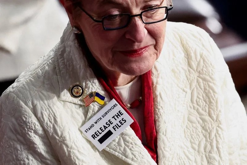 Data Centers Turn Into a Midterm Issue as Ohio Towns Push Back — Democrats Seize the Moment