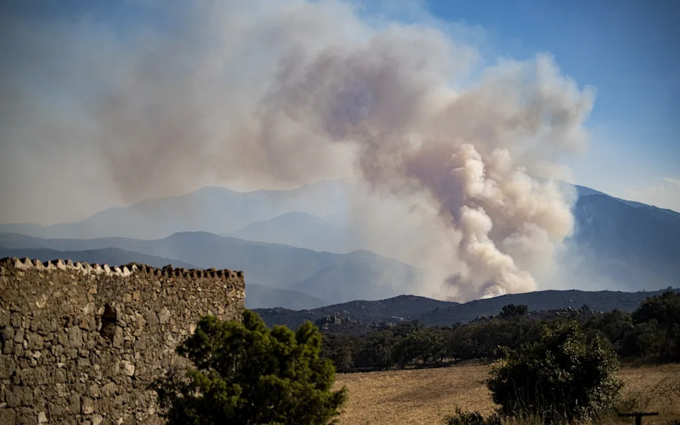 90-Day Visa Rule Puts British Second-Home Owners at Wildfire Risk, Senators Warn