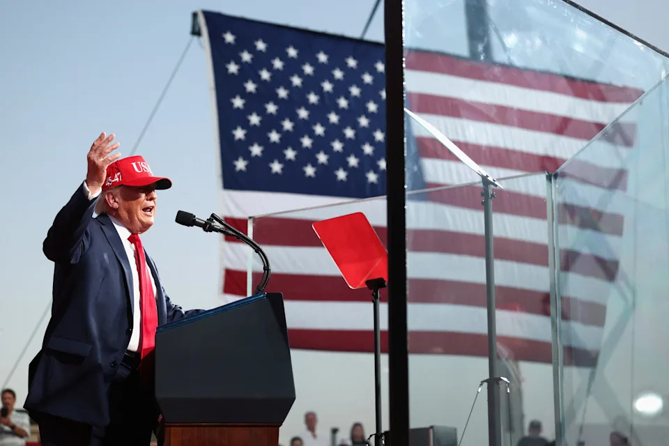 Both Trump And Democratic Socialists Are Trying To Buy Votes — And Both Pose Fiscal Risks