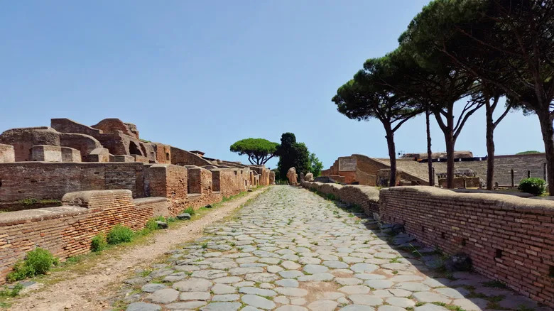 Mapped: 190,000 Miles Of Roman Roads — Constantinople, Not Rome, Emerges As The Hub