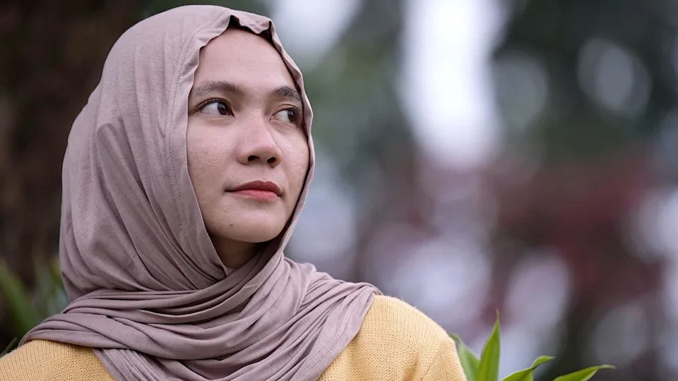 Secret Early Release: Convicted Teacher From Influential Indonesian Cleric Freed After Serving Less Than Half His Sentence — BBC