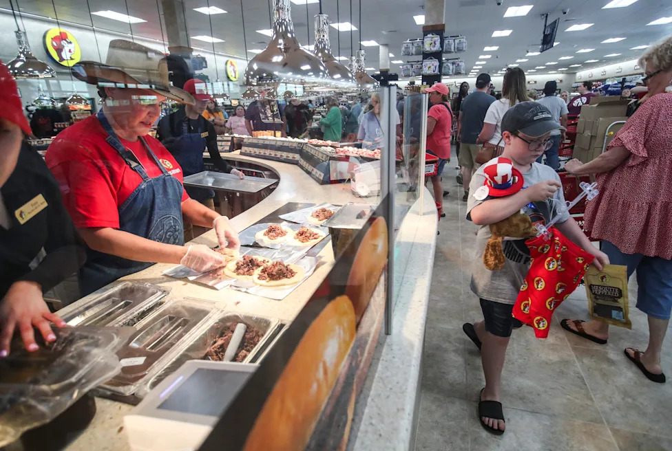 Indiana Gets Its First Buc-ee's: Greenwood Approves 74,000‑Sq‑Ft Travel Center
