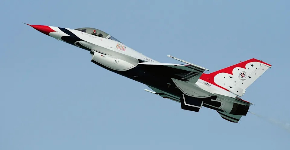 Air Combat Command: Misaligned Vanes, Broken Fan Blades Blamed For F-16C Crash Near Trona
