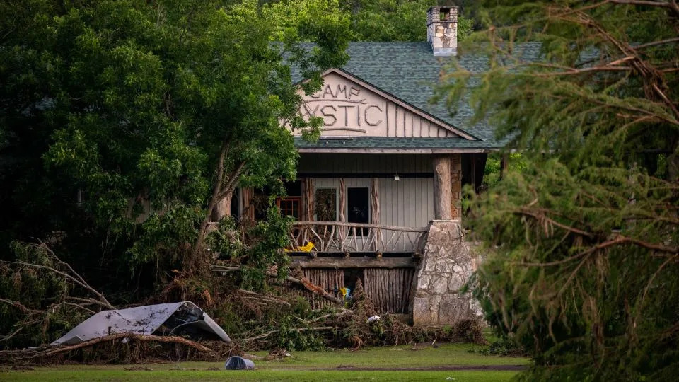 Texas Criminal Probe Targets Camp Mystic After Flood Killed 27 Girls; Warrants Seek Owners’ Communications
