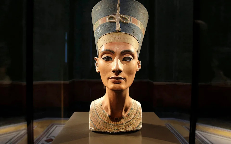 Could Nefertiti’s Tomb Lie Behind Tutankhamun’s? New Geophysical Evidence Points to Hidden Chambers