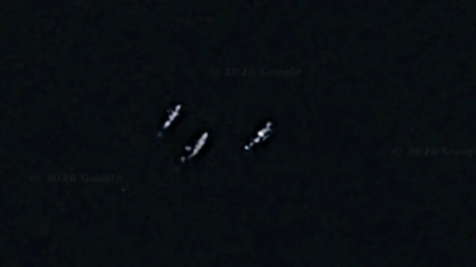 Google Maps Image Reignites Loch Ness Debate — Local Hunter Says Canoes, Skeptics Call It Inconclusive