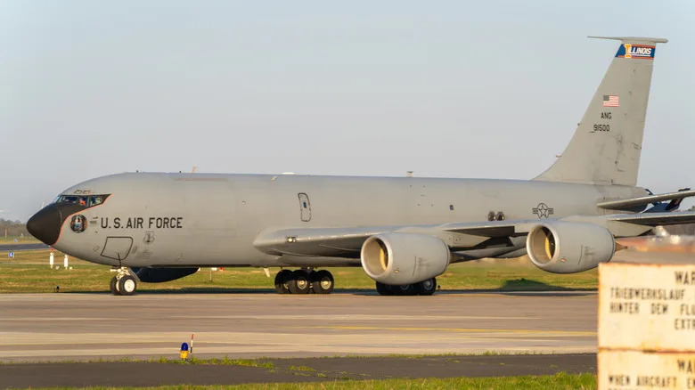 How Far Can an F-35 Go Without Refueling? Range, Combat Radius, and the Tanker Problem