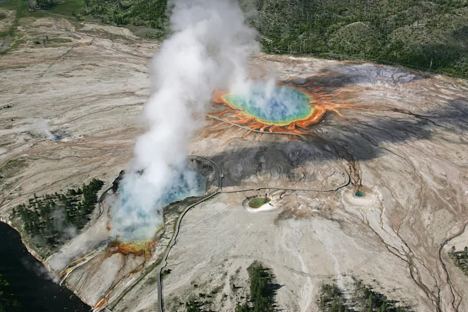 What If Yellowstone Blew? A Science-Based Worst-Case Timeline