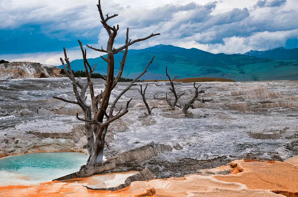 What If Yellowstone Blew? A Science-Based Worst-Case Timeline