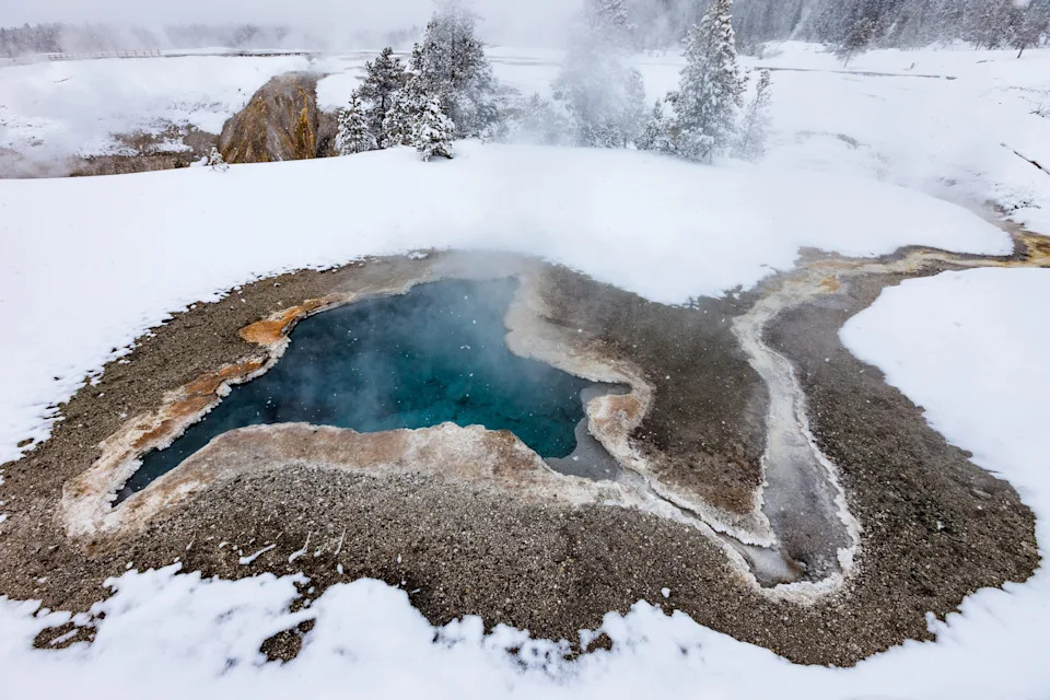 What If Yellowstone Blew? A Science-Based Worst-Case Timeline