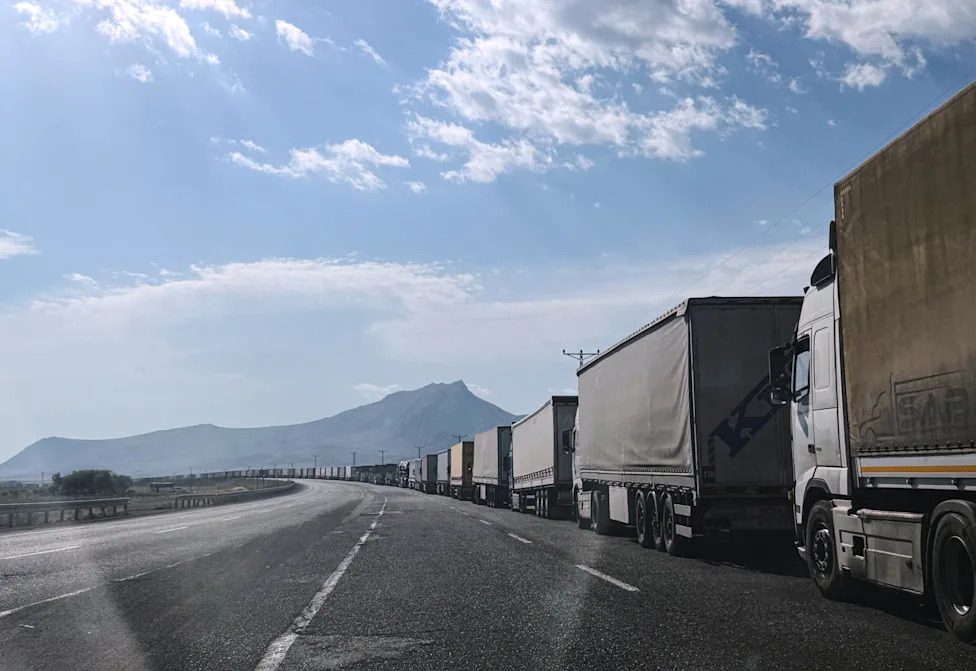 Hundreds of Trucks Jam Turkey–Iran Border as U.S. Naval Blockade Forces Trade Overland