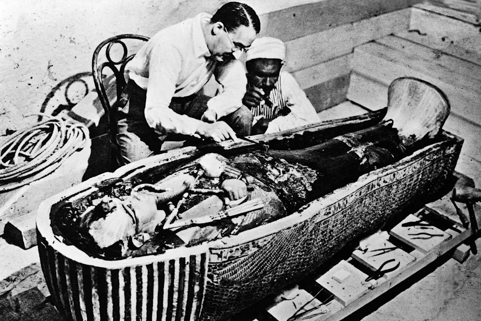 Could Nefertiti Be Hidden Behind Tutankhamun? New Surveys Point to Secret Chambers Near KV62