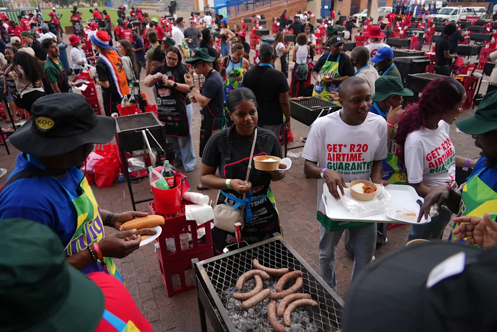 Thousands Fill Pretoria Stadium in Bid to Break World 'Braai' Cookout Record