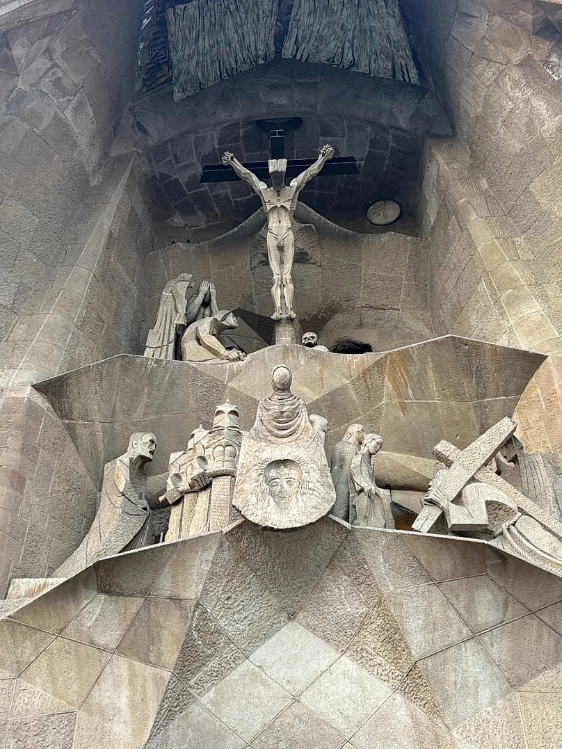 How Stone, Steel and 21st-Century Adhesive Brought the Sagrada Família's Central Tower to 172.5 m