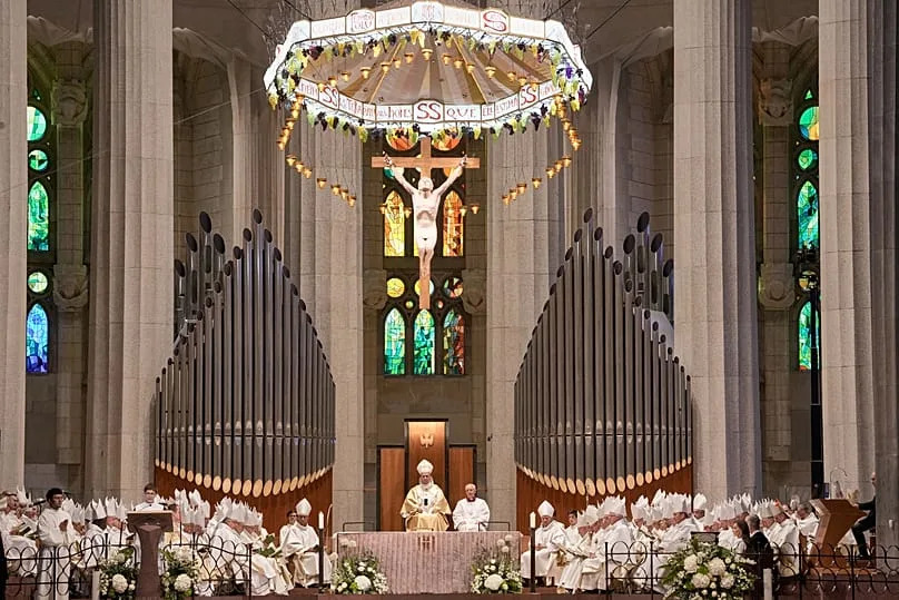 How Stone, Steel and 21st-Century Adhesive Brought the Sagrada Família's Central Tower to 172.5 m