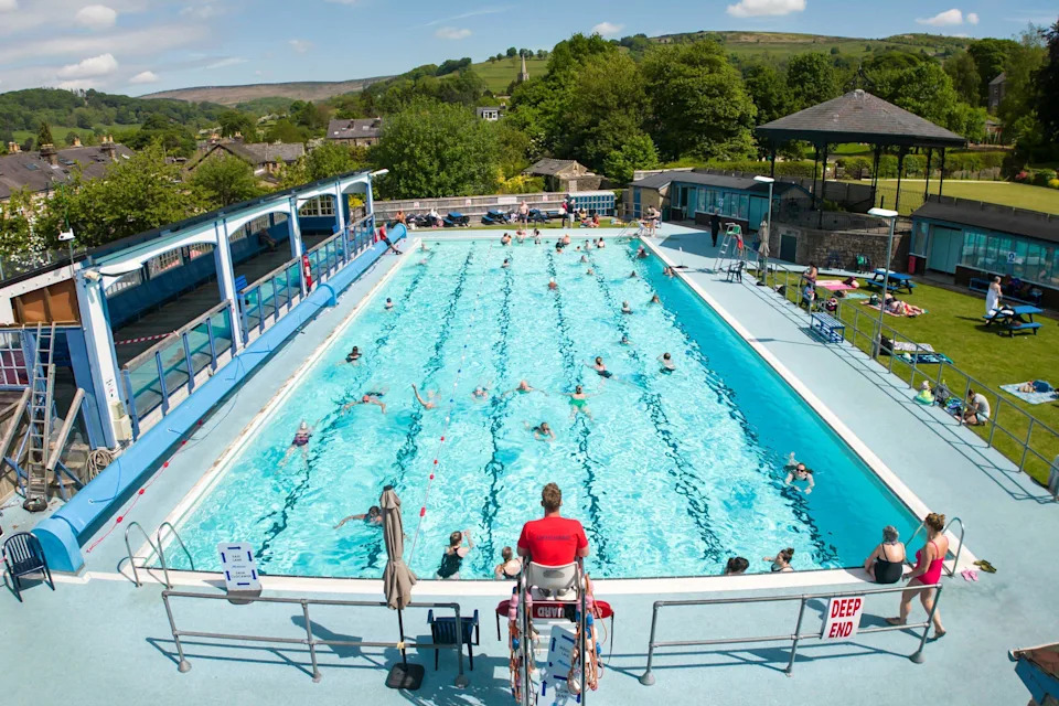Saved by Quick CPR: Woman Reunites With Lifeguards and Paramedics After Pool Cardiac Arrest