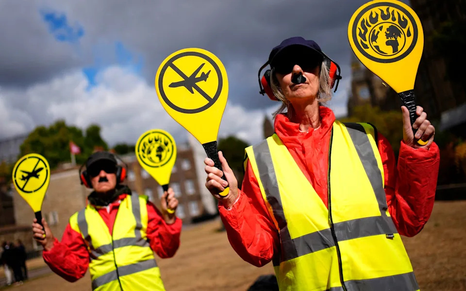 Heathrow’s Third Runway Pushed Back To 2039 — Economic Promise Meets Climate And Local Concerns