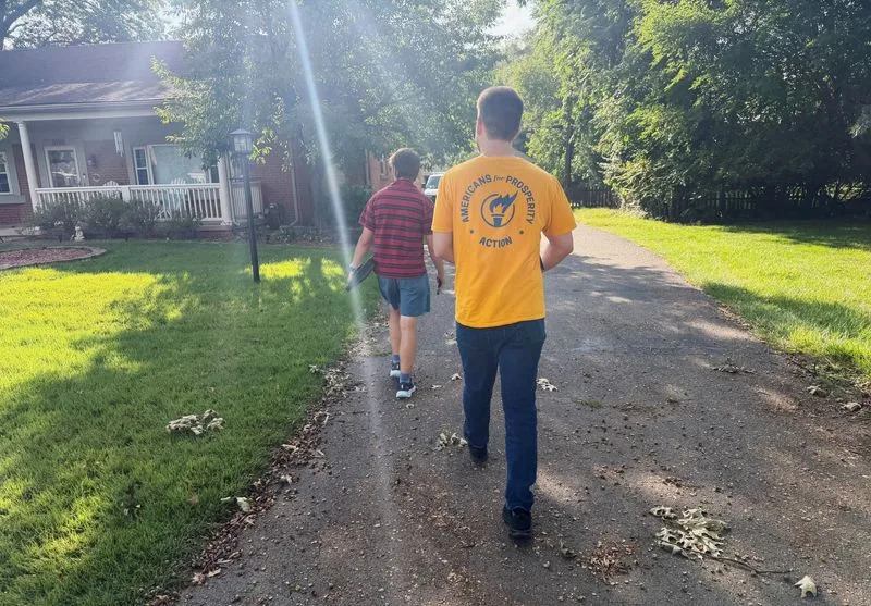 Door-to-Door in Michigan: Republicans Push 'Democrats-As-Extremists' Pitch — Voter Response Mixed