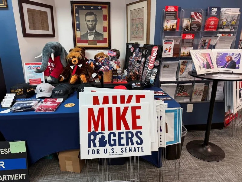 Door-to-Door in Michigan: Republicans Push 'Democrats-As-Extremists' Pitch — Voter Response Mixed