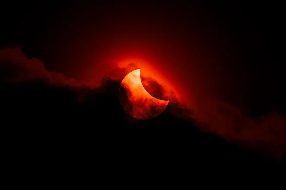Award-Winning Astrophotographer Miguel Claro Captures Ultra-Detailed Close-Up of Sun’s Surface