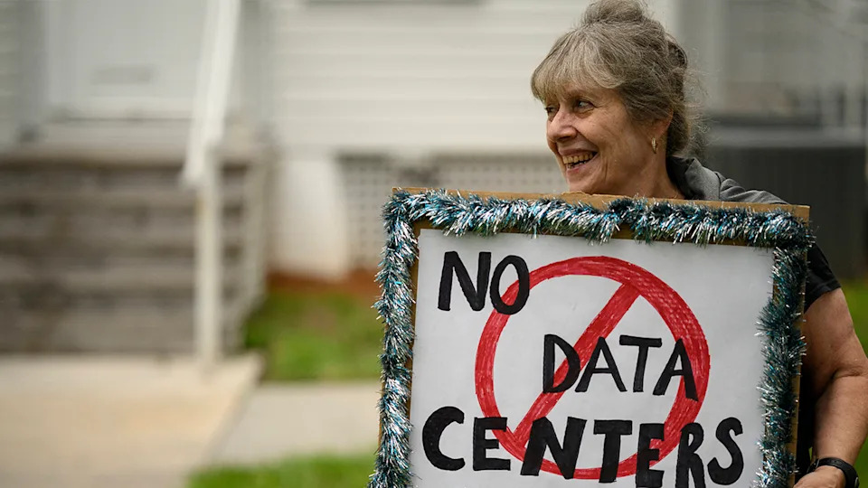 Palm Beach County Imposes One-Year Pause On Data Center Approvals Amid Environmental, Energy Concerns