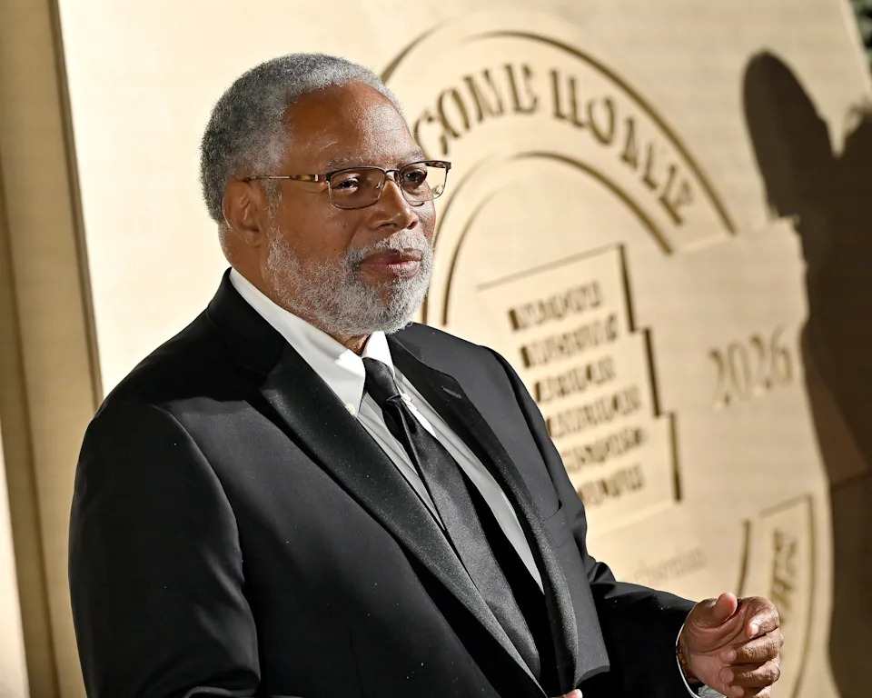 Lonnie Bunch Rebukes Trump at Gala, Earns Standing Ovation for Defending Smithsonian