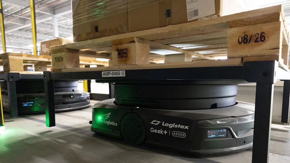 Yusen Opens 1.1M sq ft Northampton Warehouse Featuring Robotics and Four‑Way Conveyor — First Deployment of System Outside China