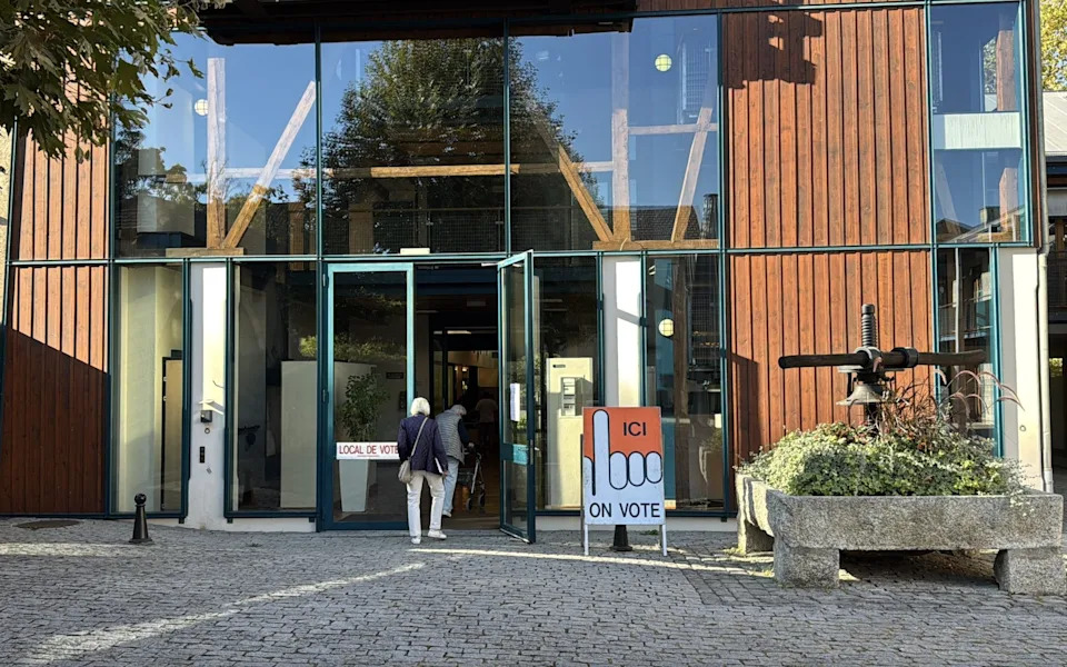 Swiss Voters Overwhelmingly Reject 'Armed and Perpetual' Neutrality Amendment