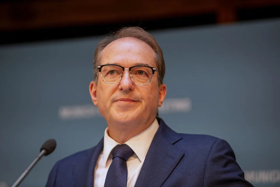 Berlin Row Escalates: Mayoral Candidate Sues Interior Minister Over 'Anti‑Semite' Remark