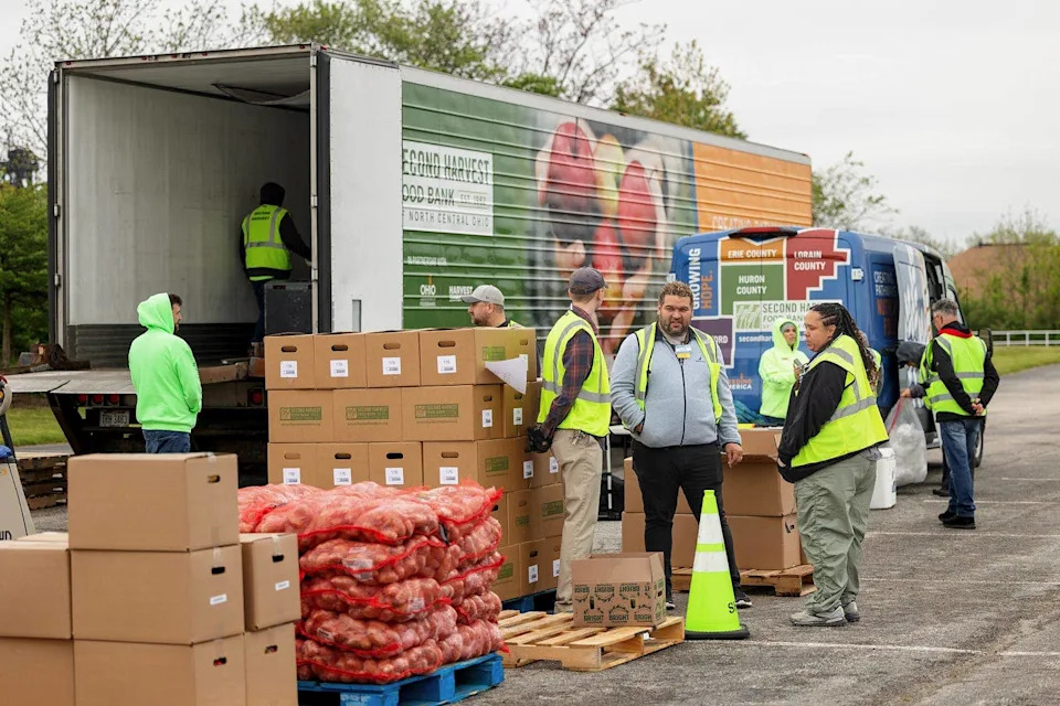 “They Don’t Understand the Scale of the Hunger” — How Rising Food and Fuel Costs Are Straining U.S. Food Banks