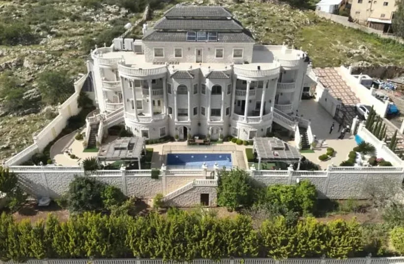 Pools, Marble and Mansions: Inside 100 Palestinian Luxury Homes in the West Bank