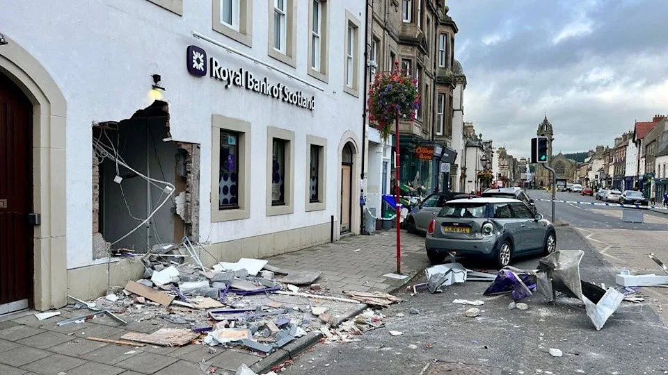 Two ATMs Ripped From Peebles RBS Branch In Early-Morning Ram-Raid And Loaded Onto Horsebox