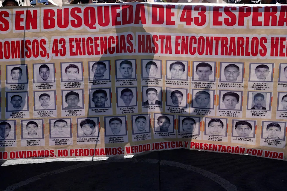 17 More Suspects Named in Ayotzinapa Disappearances After New Phone Analysis; Human Remains Recovered