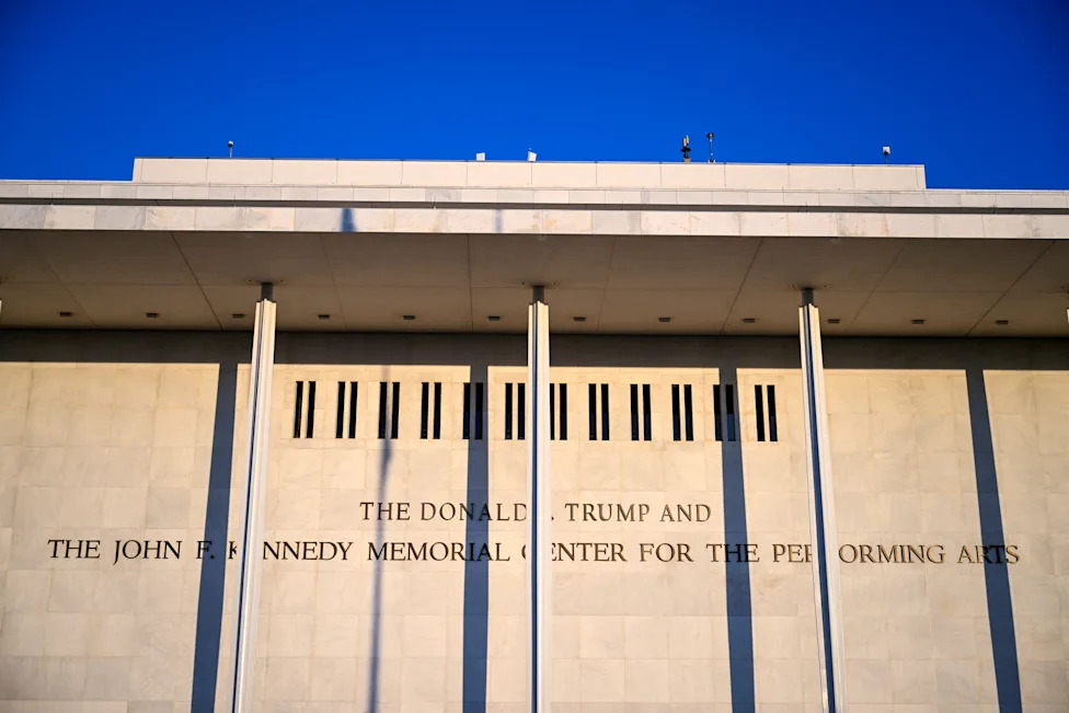 Senator Blocks Bill Requiring Congressional Approval To Demolish Kennedy Center