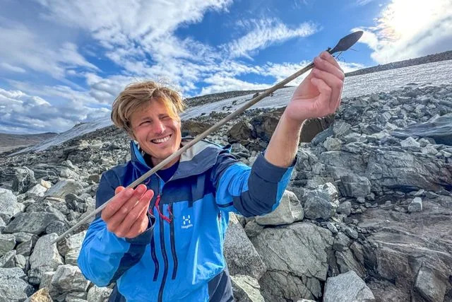 Rare 5,000–6,000-Year-Old Arrowheads Revealed as Norway's Mountain Ice Rapidly Melts