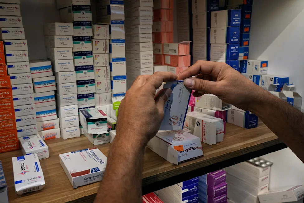 Iranians Struggle With Surging Drug Prices and Shortages Amid U.S. Blockade and Sanctions